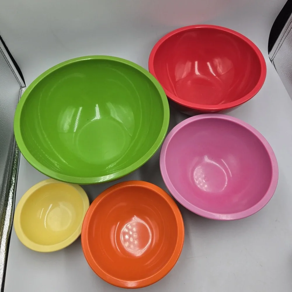 Melamine Ware 5 Piece Multicolor Plastic Nesting Bowl Set Rubber Ring Bottom